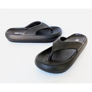 32 Degrees Heat Cool Black Cushioned Sandals Flip Flops Womens US 7.5 to 8